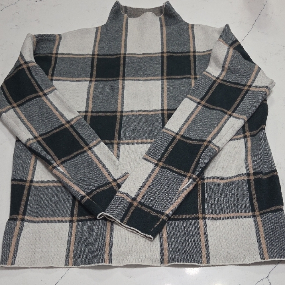 Tahari Women's Turtleneck Sweater - Olive Green and Cream Plaid SzL Gentle Used